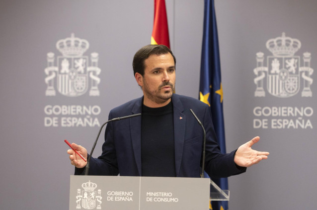 Archivo - El ministro de Consumo, Alberto Garzón, presenta los resultados del estudio sobre publicidad y sexismo elaborado por la Asociación de Usuarios de la Comunicación (AUC) en el Ministerio de Consumo, a 8 de octubre de 2021, en Madrid, (España).