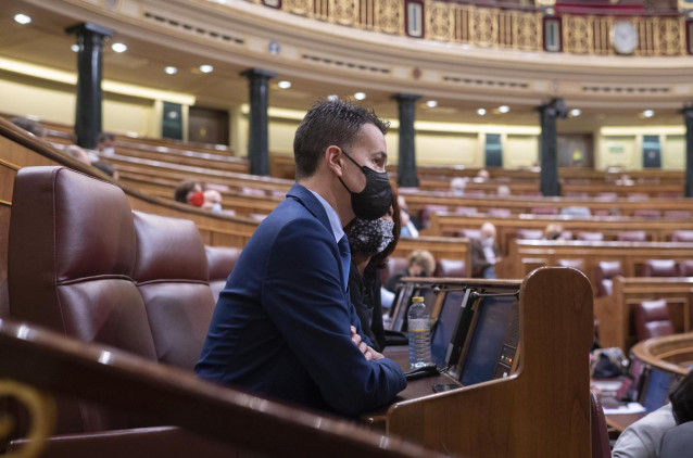 El portavoz del Grupo Parlamentario Socialista en el Congreso de los Diputados, Héctor Gómez, en una sesión plenaria del Congreso de los Diputados, a 11 de noviembre de 2021, en Madrid, (España).