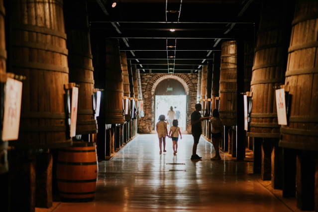 Archivo - BOdegas Riojanas
