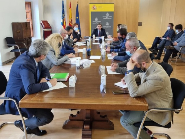 Planas se reúne con Mollà y el sector citrícola