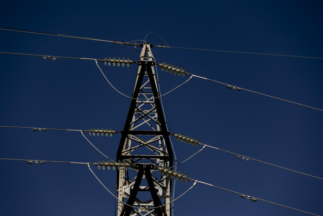 Imagen de archivo de una torre eléctrica en Madrid