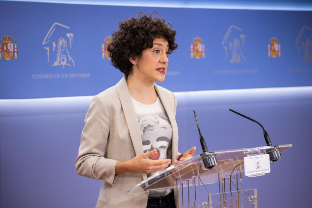 Archivo - La diputada de Unidas Podemos y portavoz de En Comú Podem en el Congreso, Aina Vidal, durante una rueda de prensa anterior a la Junta de Portavoces en el Congreso de los Diputados, a 5 de octubre de 2021, en Madrid, (España).