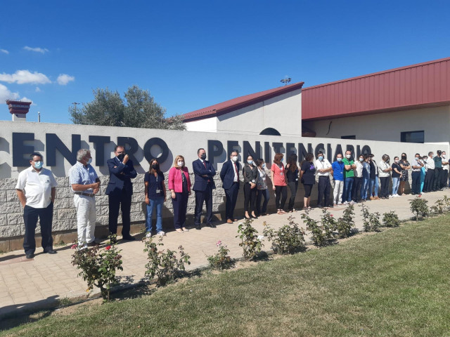 Archivo - Manifestación en la cárcel de Villena por la agresión a la subdirectora