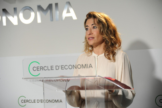 La ministra Raquel Sánchez interviene en la jornada 'Movilidad y vivienda: ampliación de derechos y generación de oportunidades económicas', en el Cercle d'Economia, a 19 de noviembre de 2021, en Barcelona, Catalunya (España). El encuentro tiene como obje