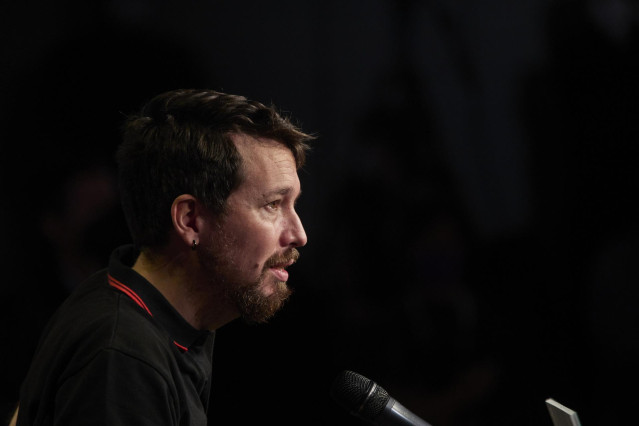 El exvicepresidente del Gobierno Pablo Iglesias, en la mesa de debate 'Construir futuro: retos y alianzas populares' en Casa América, a 20 de noviembre de 2021, en Madrid, (España).