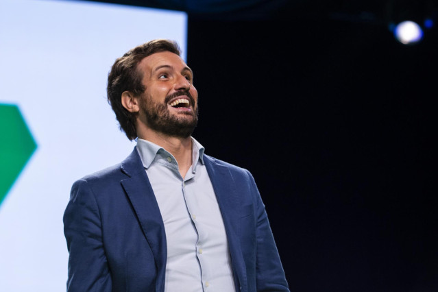 El presidente del PP nacional, Pablo Casado, durante su intervención este domingo en la clausura del XVI Congreso Autonómico del PP de Andalucía, que se ha desarrollado este fin de semana en el Palacio de Congreso de Granada