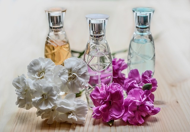 Archivo - Perfumes, colonias