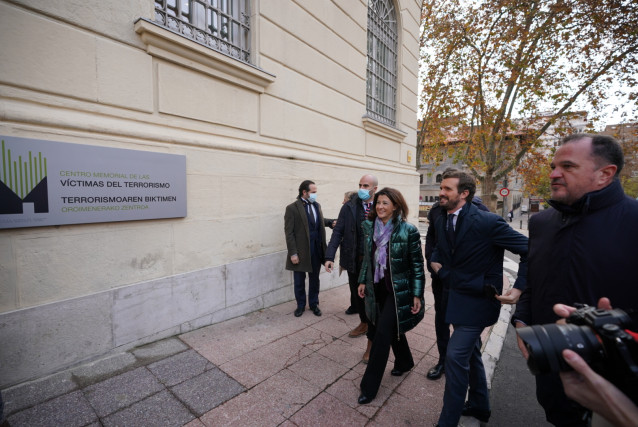 El líder del PP, Pablo Casado, a su llegada a una visita al Centro Memorial de Víctimas del Terrorismo