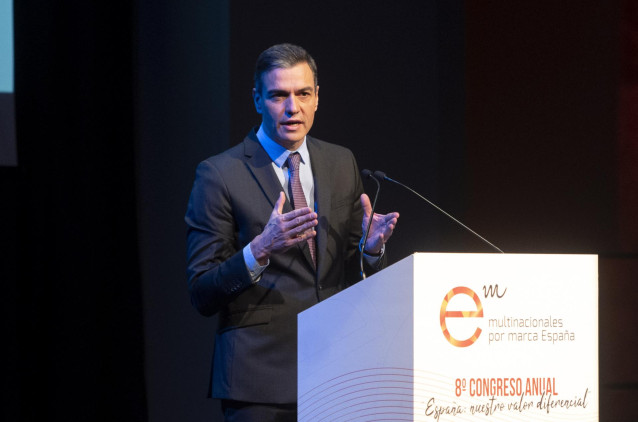 El presidente del Gobierno, Pedro Sánchez, interviene en el Congreso Anual de Multinacionales por marca España, en la Sala de Columnas del Círculo de Bellas Artes, a 24 de noviembre de 2021, en Madrid, (España).