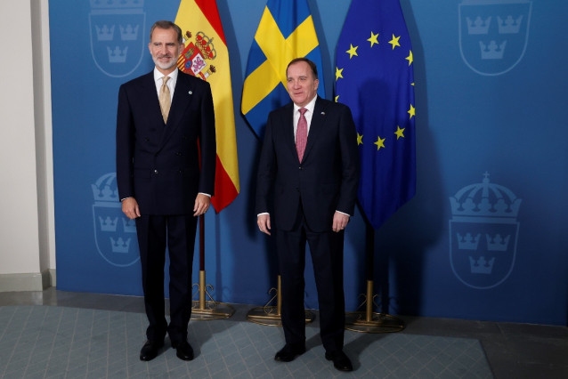 El Rey Felipe VI con el primer ministro saliente de Suecia, Stefan Lofven