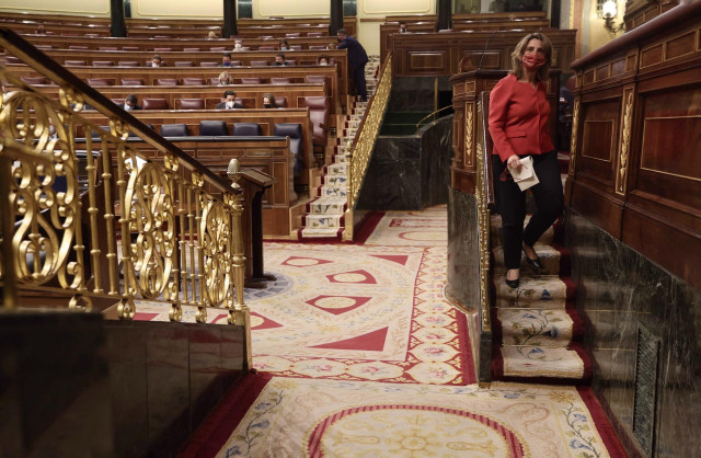 La ministra para la Transición Ecológica y el Reto Demográfico, Teresa Ribera, en una sesión plenaria en el Congreso