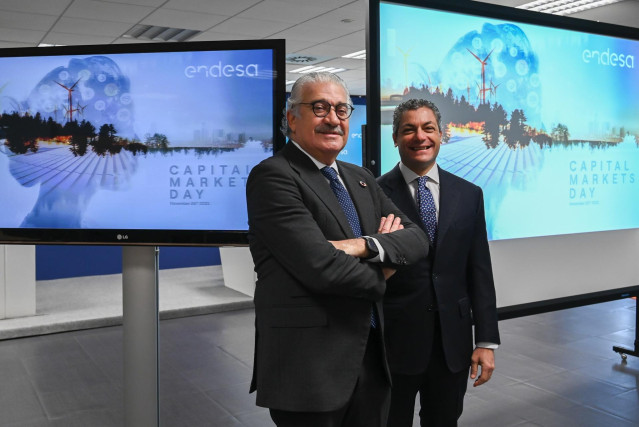 El consejero delegado de Endesa, José Bogas, y su director financiero, Luca Passa