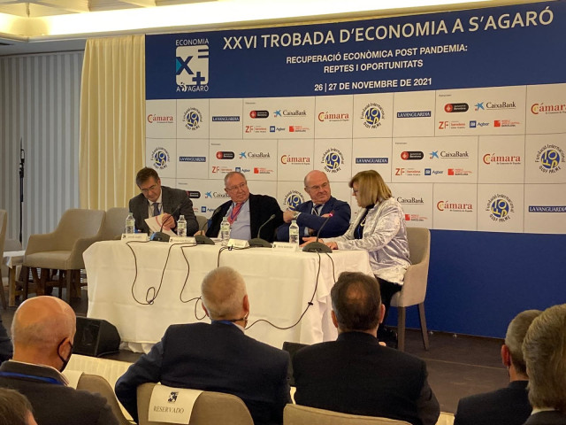 Jordi Juan, Luís de Guindos, Josep Lluís Bonet y Anna Balletbò en la XXVI Trobada d'Economia a S'agaró