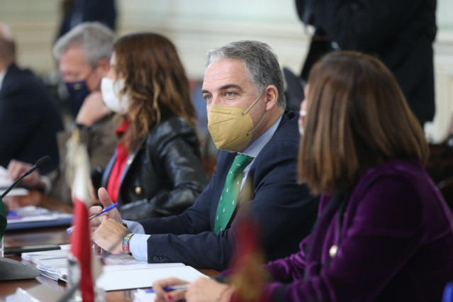 El consejero de la Presidencia, Administración Pública e Interior y portavoz del Gobierno andaluz, Elías Bendodo, en una reunión del Comité Preparatorio de Impulso y de Seguimiento de la Conferencia de Presidentes, en el Paseo de la Castellana, a 26 de no