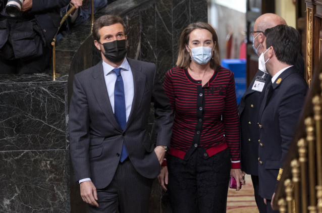 El líder del PP, Pablo Casado, y la portavoz parlamentaria del PP, Cuca Gamarra.