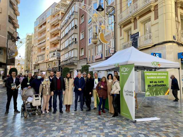 Mesa informativa de VOX en Cartagena