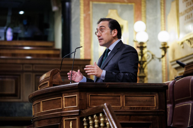 El ministro de Asuntos Exteriores, Unión Europea y Cooperación, José Manuel Albares, interviene en en una sesión plenaria en el Congreso de los Diputados, a 23 de noviembre de 2021, en Madrid, (España).  El proyecto de Presupuestos Generales del Estado de