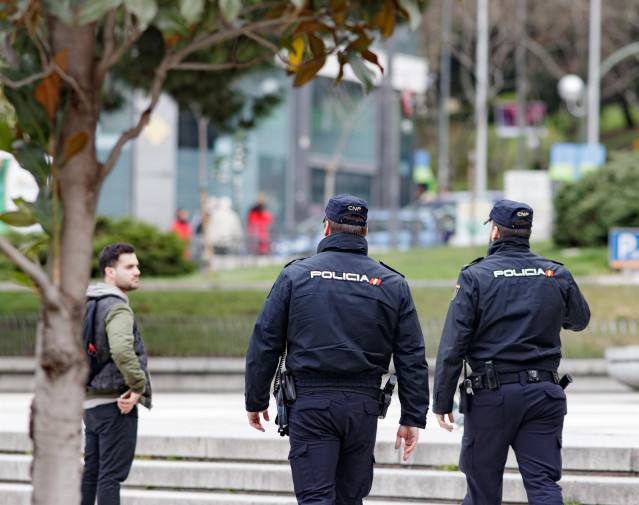 Archivo - Agentes de la Policía Nacional en una imagen de archivo