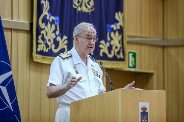 Archivo - El jefe de Estado Mayor de la Defensa (JEMAD), el almirante Teodoro López Calderón