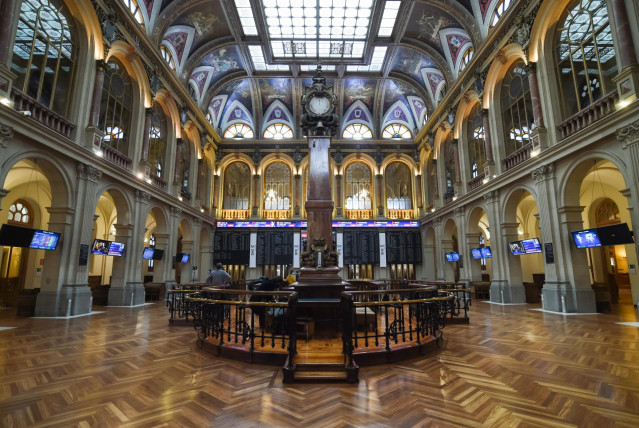 Interior del Palacio de la Bolsa, a 26 de noviembre de 2021, en Madrid, (España).
