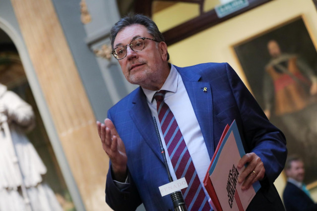 Archivo - El portavoz de Junts per Catalunya en el Senado, Josep Lluís Cleries, ofrece una rueda de prensa tras la sesión constitutiva de la XIV Legislatura en el Senado, en Madrid (España), a 3 de diciembre de 2019.