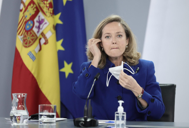 La vicepresidenta primera y ministra de Asuntos Económicos y Transformación Digital, Nadia Calviño, en la rueda de prensa tras la reunión del Consejo de Ministros