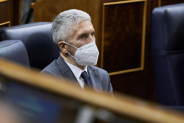 El ministro del Interior, Fernando Grande-Marlaska, en una sesión plenaria en el Congreso