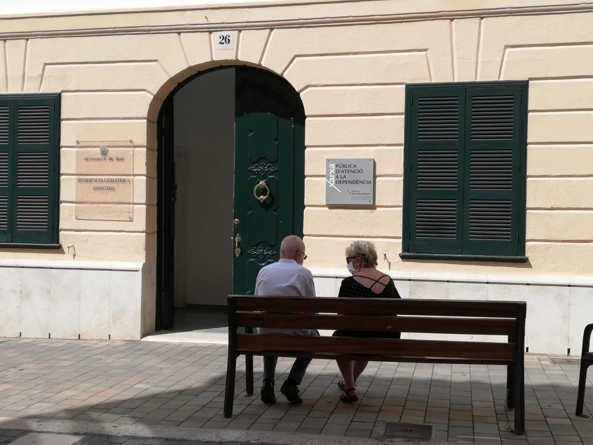 Abuelos de España dirigen una carta a Pedro Sánchez: 