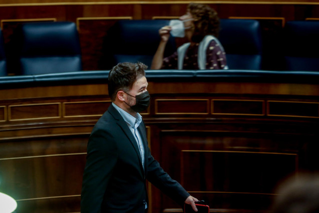 El portavoz de ERC en el Congreso de los Diputados, Gabriel Rufián, en una sesión plenaria en el Congreso de los Diputados, a 30 de noviembre de 2021