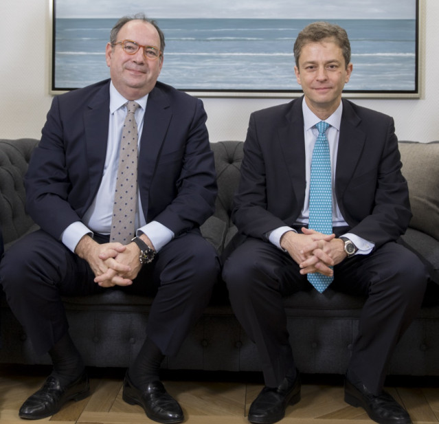 Archivo - El consejero delegado de Buy & Hold, Rafael Valera, y el presidente, Julián Pascual.