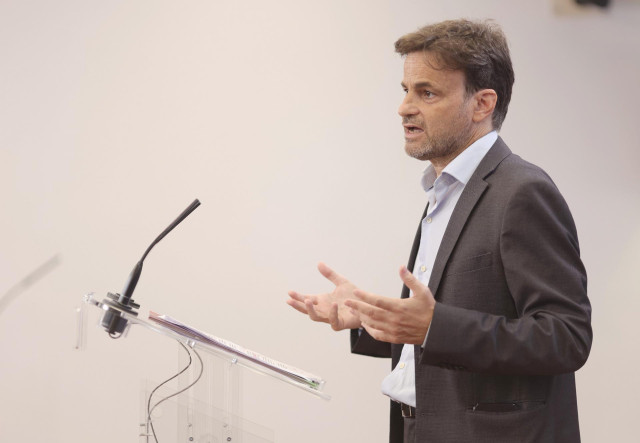 Archivo - El presidente del grupo parlamentario de Unidas Podemos en el Congreso, Jaume Asens, interviene en una rueda de prensa posterior a una Junta de Portavoces en el Congreso de los Diputados, a 14 de septiembre, en Madrid (España).