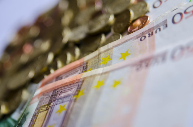 Archivo - El stock de saldo dudosos en los créditos sigue descendiendo, según Asnef