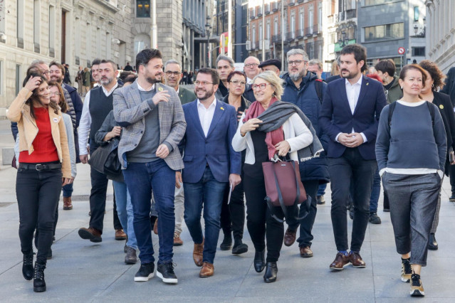Archivo - La portavoz de ERC en el Senado, Mireia Cortés (4i); el portavoz de ERC en el Congreso, Gabriel Rufián (2i); el coordinador nacional de ERC y vicepresidente del Govern, Pere Aragonés (3i); y la secretaria general adjunta y portavoz del partido,