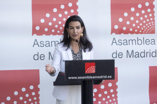 La portavoz de Vox, Rocío Monasterio, comparece ante los medios tras un pleno de la Asamblea de Madrid