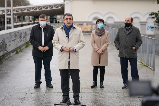 Esteban informa del acuerdo sobre la llegada del TAV a Vitoria y Bilbao