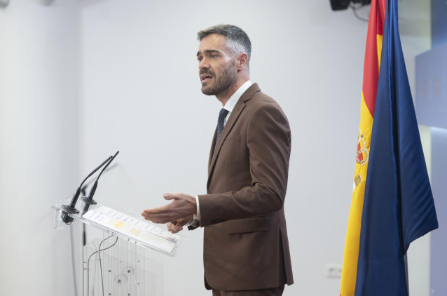 Archivo - El portavoz parlamentario del PSOE, Felipe Sicilia, en una rueda de prensa en el Congreso de los Diputados, a 29 de octubre de 2021, en Madrid (España).