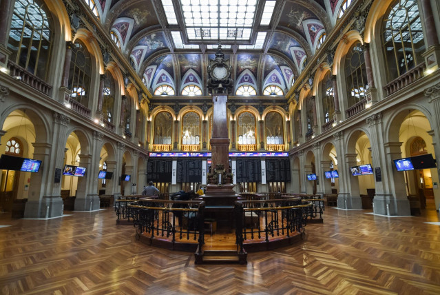 Interior del Palacio de la Bolsa, a 26 de noviembre de 2021, en Madrid, (España).