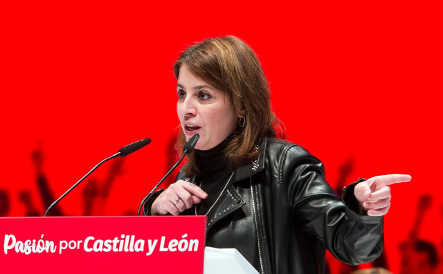 La vicesecretaria general del PSOE, Adriana Lastra, en la última jornada del 14º Congreso del PSOE de Castilla y León, a 27 de noviembre de 2021, en Burgos, Castilla y León (España).
