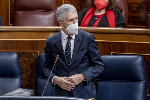 El ministro del Interior, Fernando Grande-Marlaska, interviene en una sesión plenaria en el Congreso