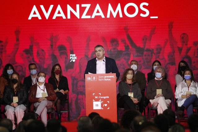 El secretario de Organización del PSOE, Santos Cerdán, durante la segunda jornada del 14º Congreso del PSIB-PSOE, a 28 de noviembre de 2021, en Inca, Mallorca, Baleares (España).