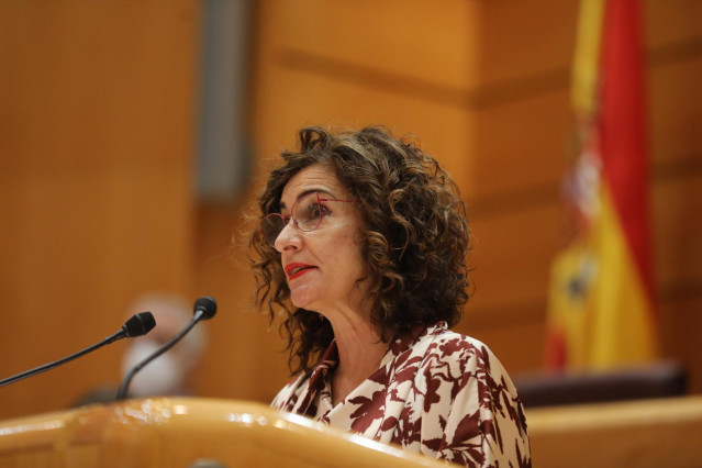 La ministra de Hacienda y Función Pública, María Jesús Montero, en el debate de los Presupuestos Generales del Estado (PGE) en el Senado, a 9 de diciembre de 2021, en Madrid (España).