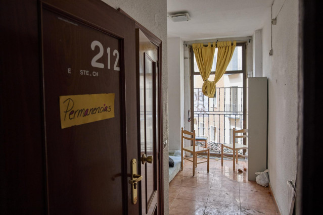Archivo - Interior de un edificio 'okupado'