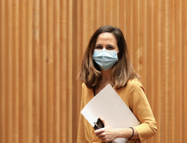 La ministra de Derechos Sociales y Agenda 2030, Ione Belarra, en la Jornada sobre la Futura Ley de Familia, en el Congreso de los Diputados, a 10 de diciembre de 2021, en Madrid (España).