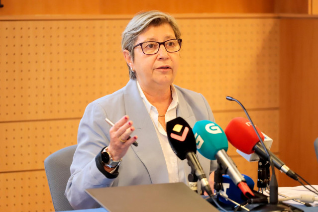 Archivo - La conselleira do Mar, Rosa Quintana, en una rueda de prensa en el Centro Tecnolóxico do Mar (Cetmar), en Vigo.