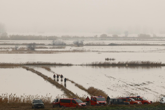 Campos llenos de agua ante la crecida extraordinaria del río Ebro en Novillas (Zaragoza).