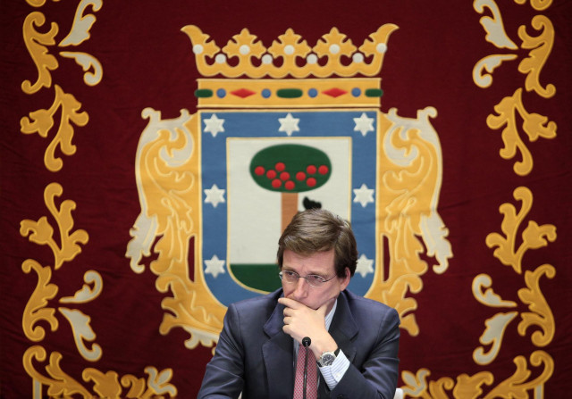 Archivo - El alcalde de Madrid, José Luis Martínez-Almeida, informa en rueda de prensa de los acuerdos adoptados por el Ayuntamiento de la capital en la Junta de Gobierno, en el Palacio de Cibeles, Madrid (España), a 18 de junio de 2020.