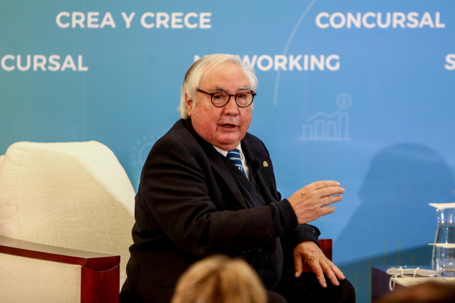 El ministro de Universidades, Manuel Castells, en la jornada  'Reformas para la Recuperación: productividad, crecimiento empresarial y clima de negocios’, a 15 de diciembre de 2021, en Madrid (España). El Consejo Económico y Social (CES) acoge este evento