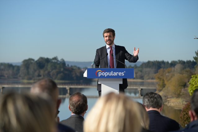 El presidente del PP, Pablo Casado, interviene en la última Junta Directiva Provincial del PP de A Coruña de 2021, a 17 de diciembre de 2021, en A Coruña, Galicia, (España).