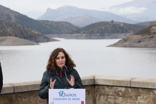 Isabel Díaz Ayuso en su visita al embalse de El Atazar