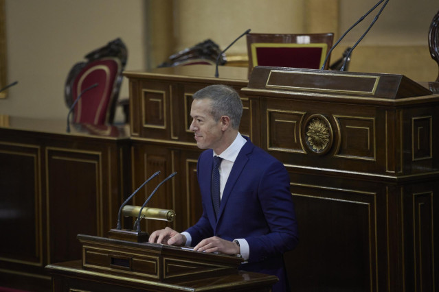 El presidente del Senado, Ander Gil, en la gala de entrega de distinciones del Consejo General de Graduados Sociales de España, en el Senado, a 17 de diciembre de 2021, en Madrid (España). Los graduados sociales son asesores laborales especializados en to